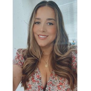 Meet your Posher, Alexandra